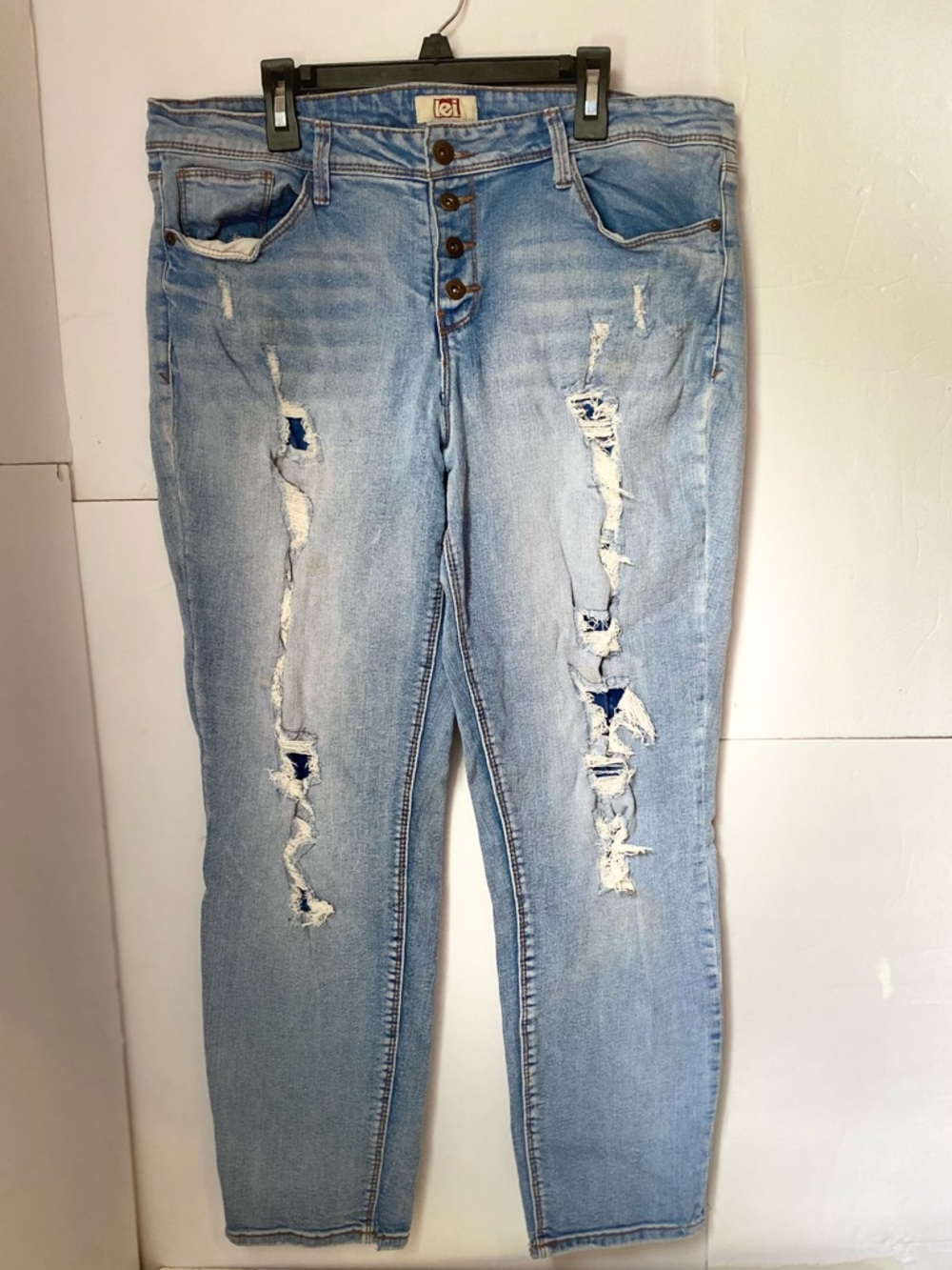 LEI Light Blue Distressed Women Jeans